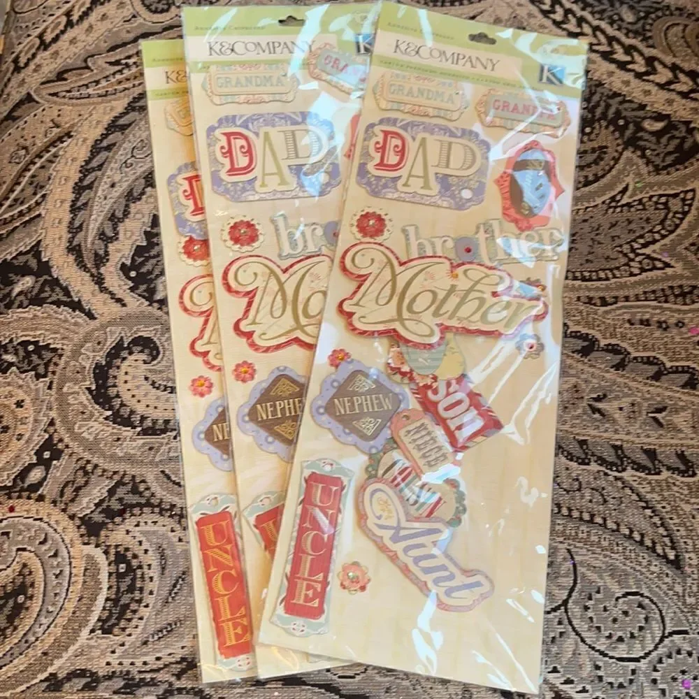 FAMILY WORD Adhesive Chipboard
